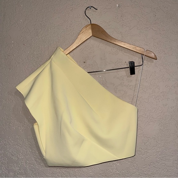Acler | Anderson One-Shoulder Cady Crop Top In Yellow Size:  4 - Picture 2 of 7